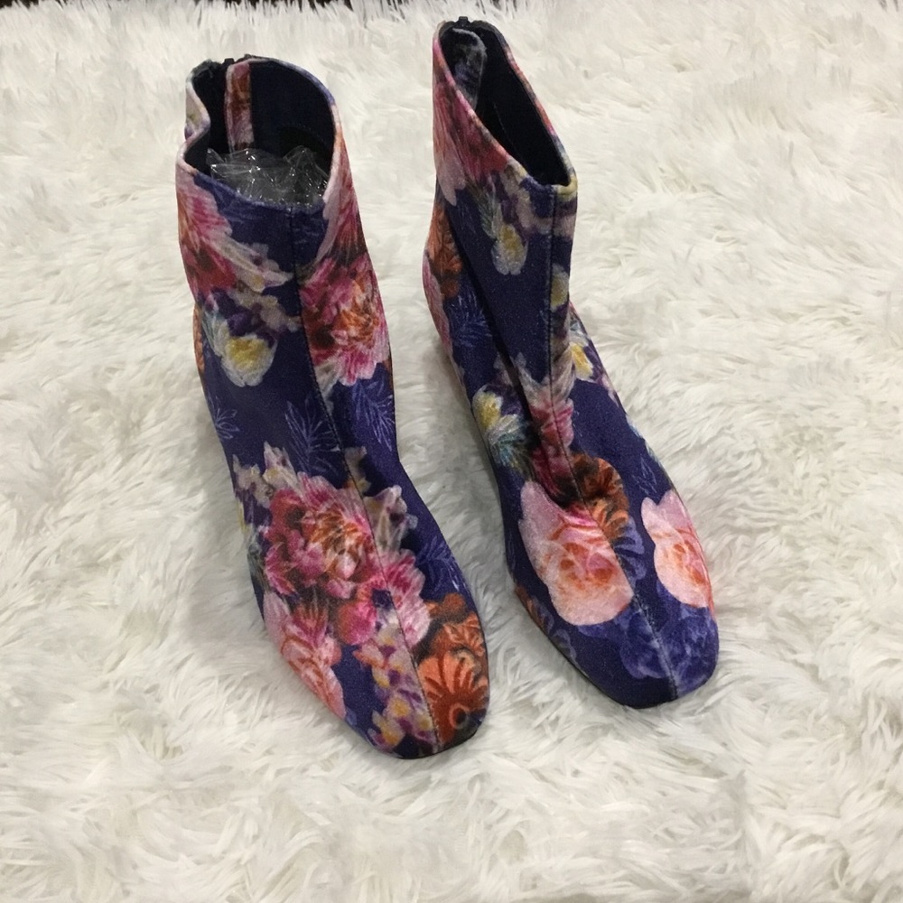 Sam Edelman Talia Suede Floral Booties - Picture 3 of 4